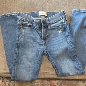 Abercrombie Kids Super Skinny Jeans (Boys)